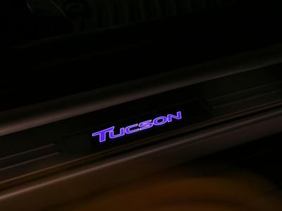 2017 Hyundai Tucson Illuminated Door Scuff Plates D3045-ADU00